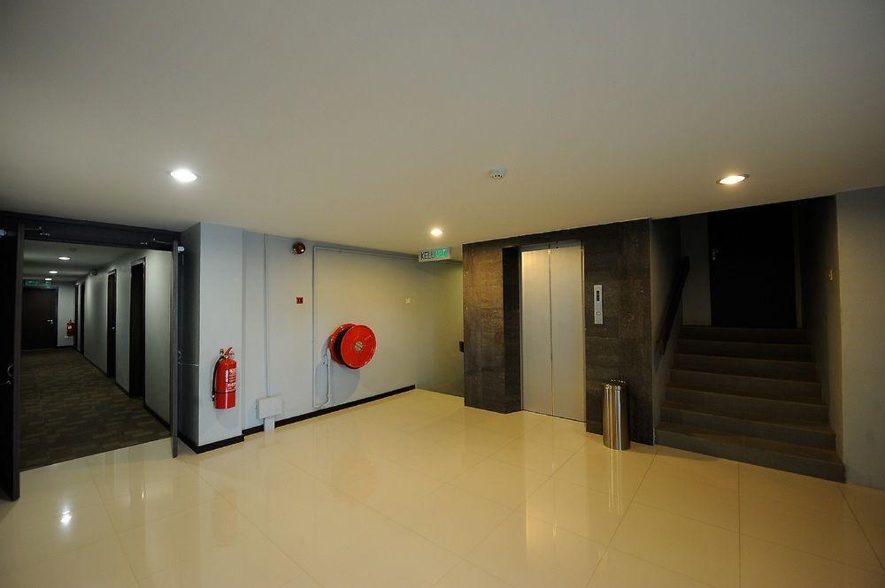 Oyo 232 The Suraya Hotel Kuantan Dış mekan fotoğraf