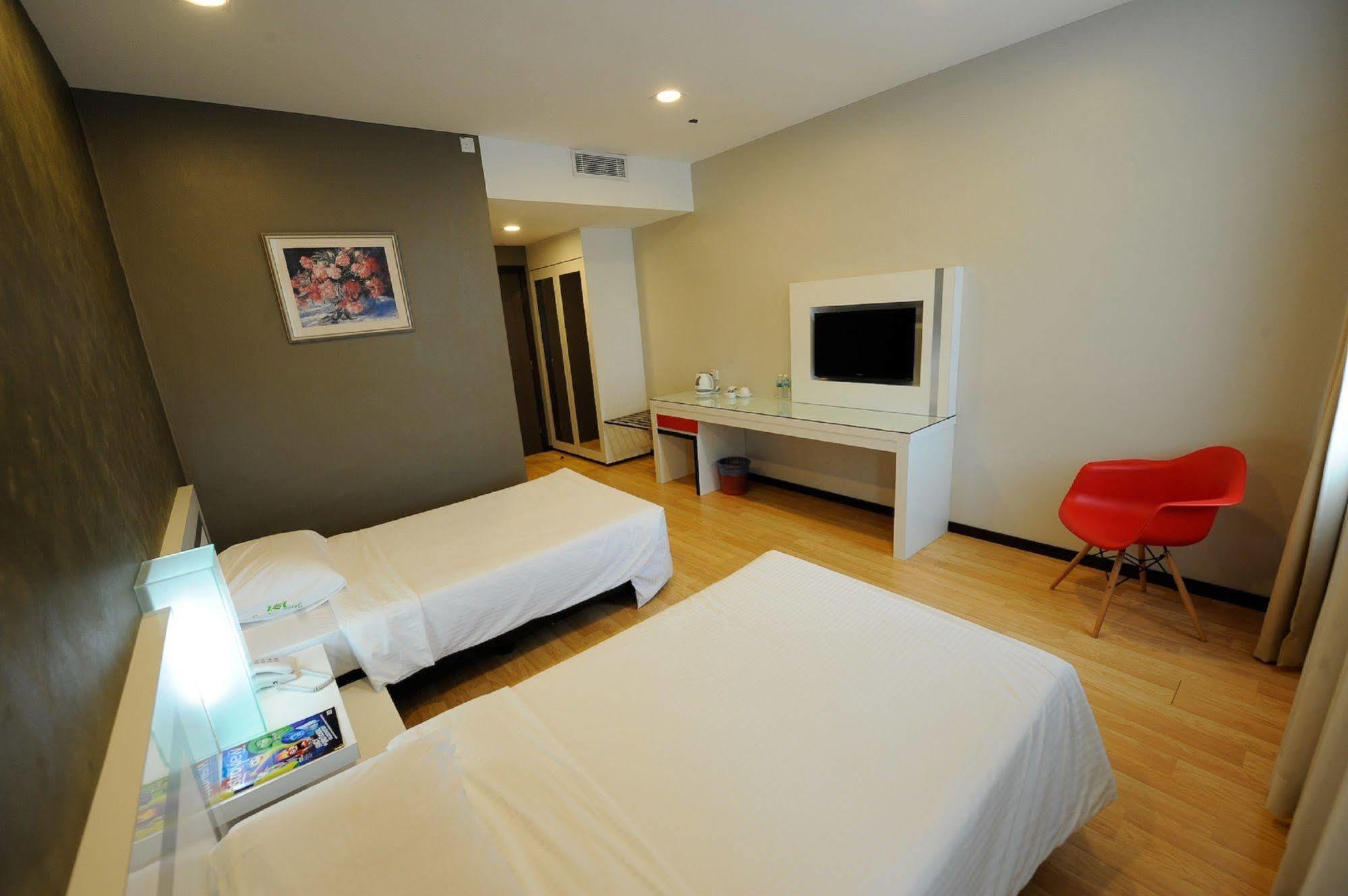 Oyo 232 The Suraya Hotel Kuantan Dış mekan fotoğraf
