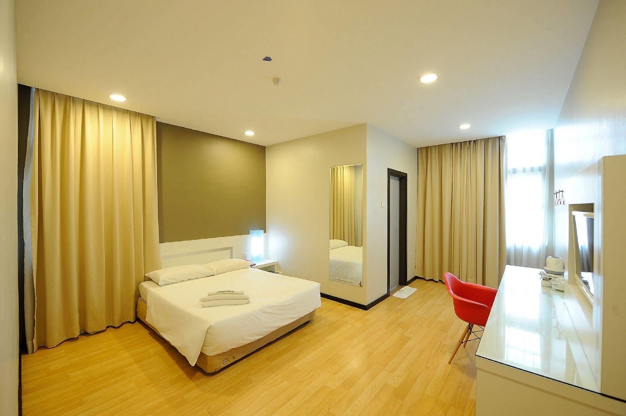 Oyo 232 The Suraya Hotel Kuantan Dış mekan fotoğraf